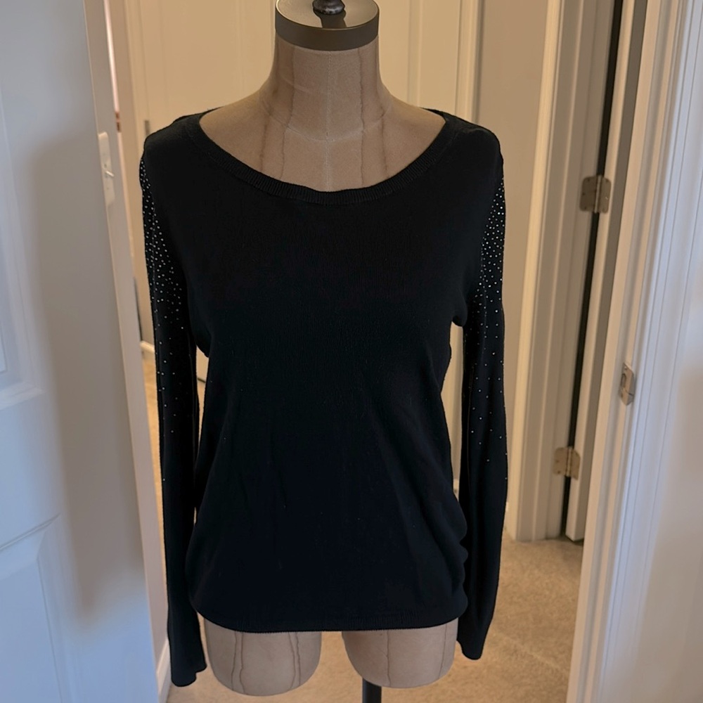 Sequin sleeve loft top